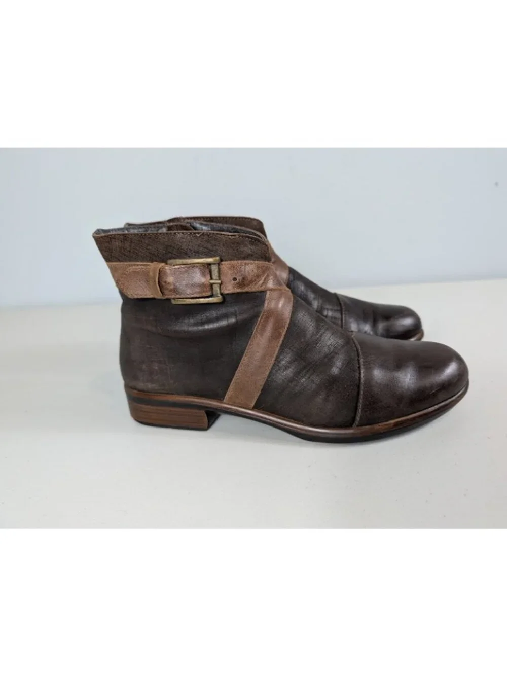 Naot Brown Leather Ankle Boots with Buckle & Side Zipper Closure women's size 7